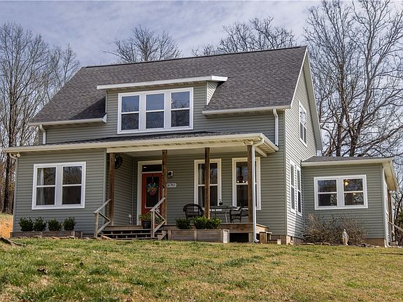 3rd image of 16783 Carpenter Rd