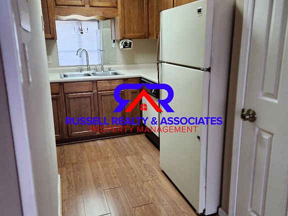 4th image of 3021 Chase Ln Unit 3021