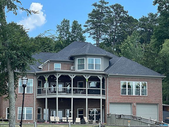 2nd image of 1190 Penobscot Dr