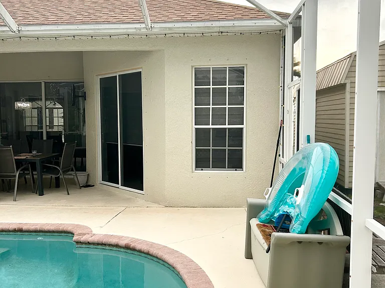 711 NW 19th Ct — Photo 51