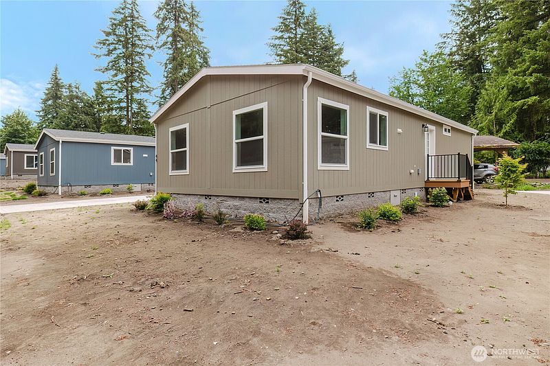 4th image of 2535 70th Avenue SW #44