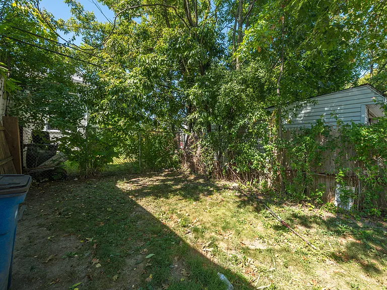 2828 E 125th St #UP — Photo 4