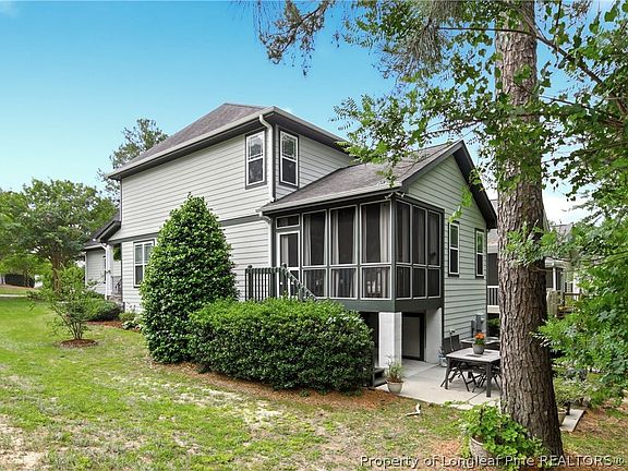 3rd image of 10 Falconridge Dr