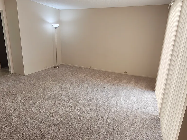613 Edgebrook Ct — Photo 15