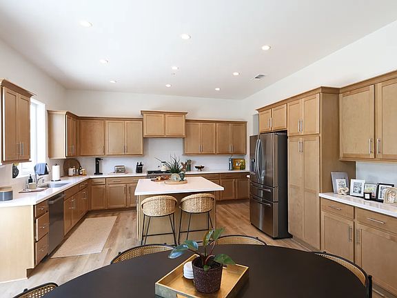3rd image of 6712 Micherra Cir