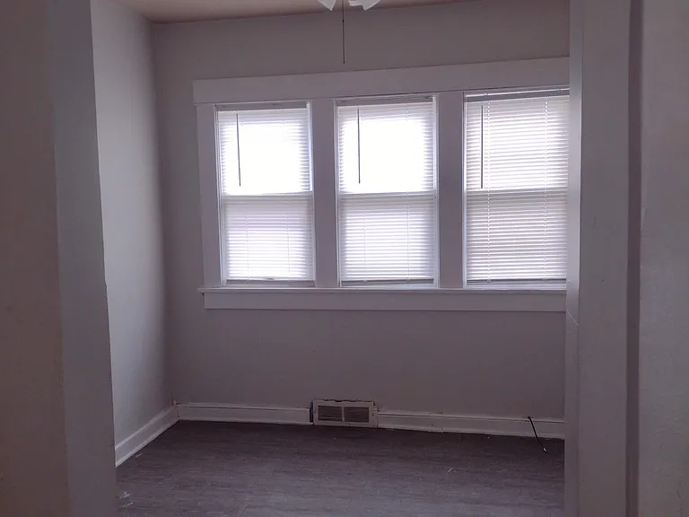 532 Western Ave — Photo 9