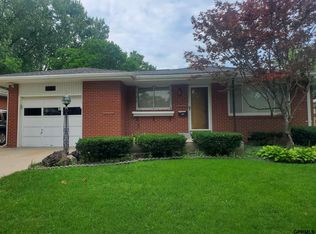 320 Terrace Rd, Lincoln, NE 68505