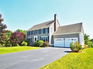 18 Red Gate Ln, Franklin, MA 02038
