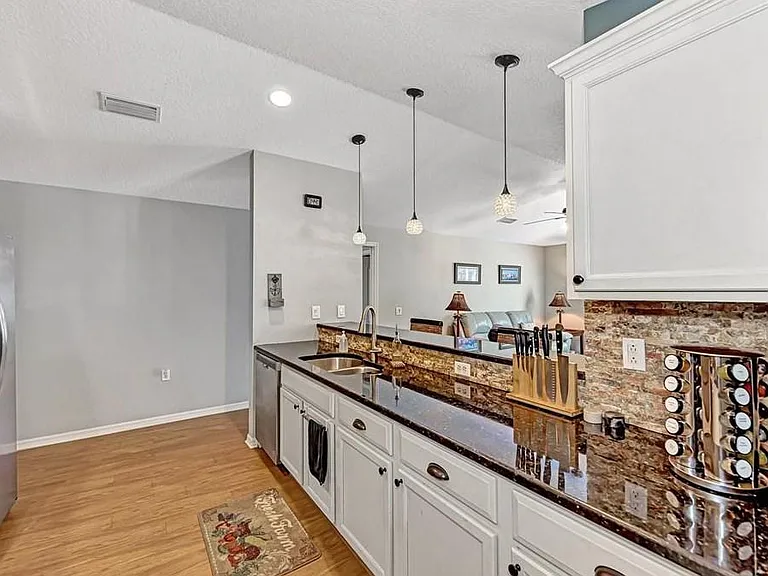 12401 Kerman Ct — Photo 5