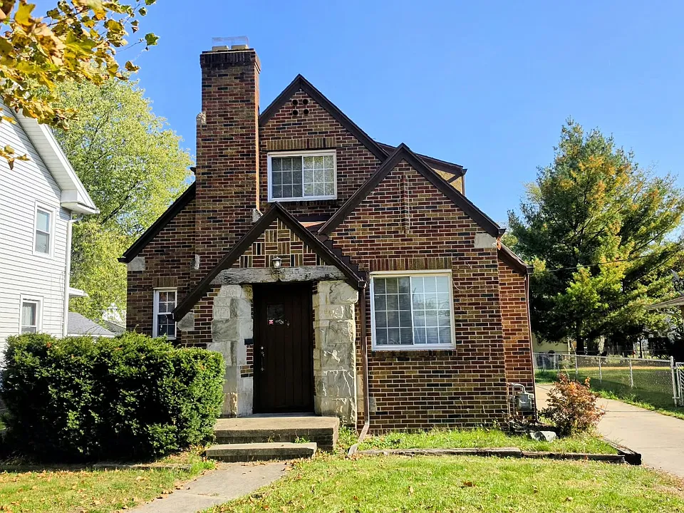 655 Caswell Ave