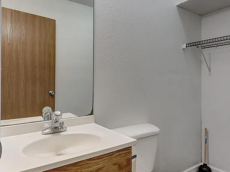 713 S Walker St #A — Photo 12