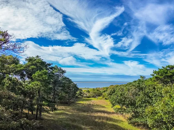 9 Maqua Way, Edgartown, MA 02539