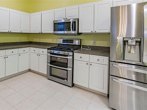 5th image of 19110 White Wing Pl