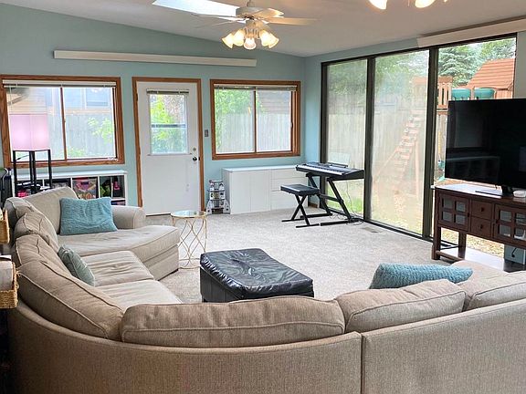 5th image of 808 Clover Ln