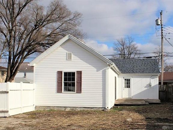 2nd image of 612 Willow St