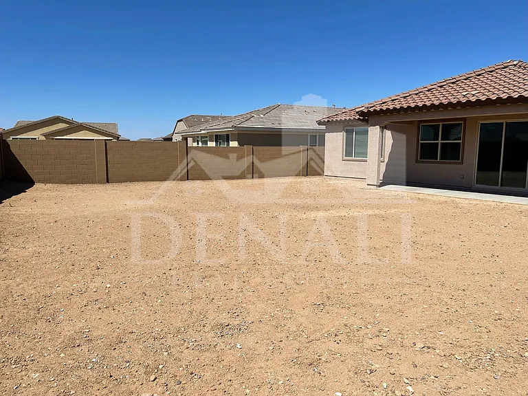 4622 N 192nd Ln — Photo 20