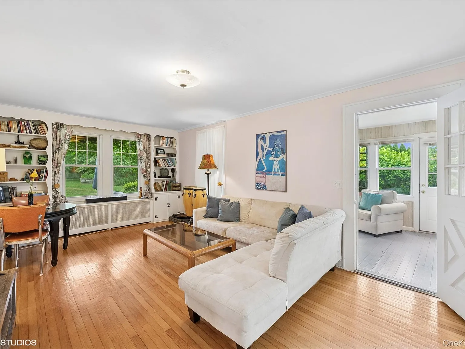 3 bed, 1.5 bath, 1800 sqft, $3,900 — Photo 3