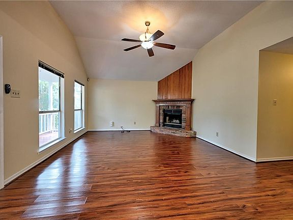 5th image of 70325 L St