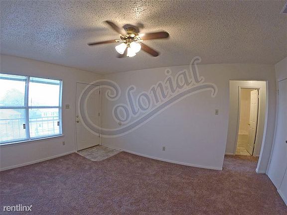 3rd image of 904 Travis Ln APT A