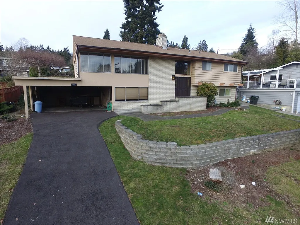 18227 60th Ave NE photo 1