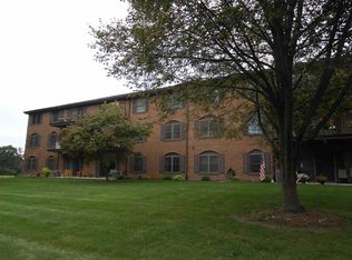 1360 Kimberly Ridge Rd APT 102, Bettendorf, IA