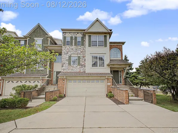 9 Lyons Ct, Dearborn, MI 48126