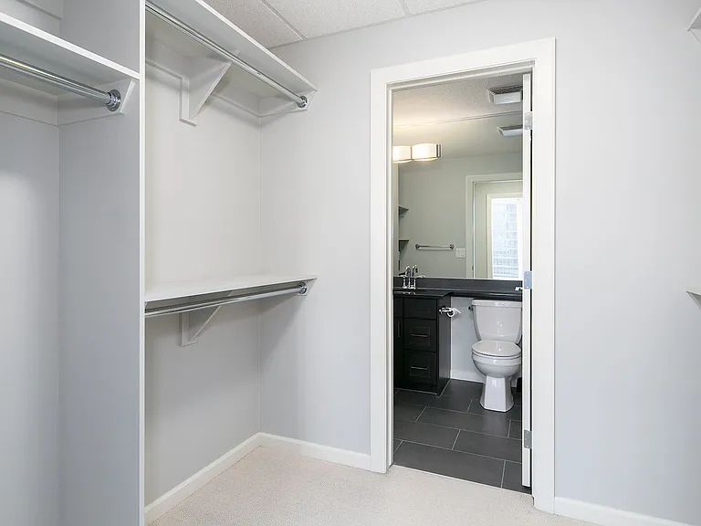 211 13th Ave SE #2105 — Photo 5