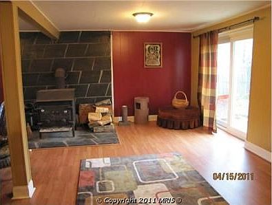 3rd image of 112 Austin Ct