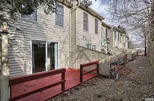 221 N Duke St #F — Photo 14
