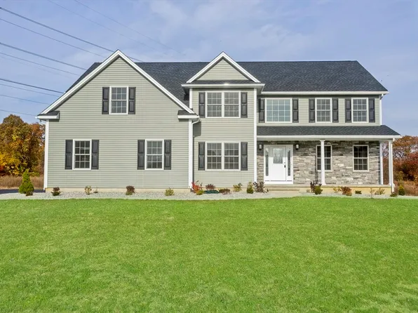 31 Damato Way, Agawam, MA 01001