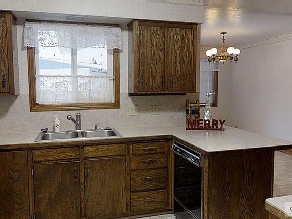 4th image of 2040 Cascade Dr