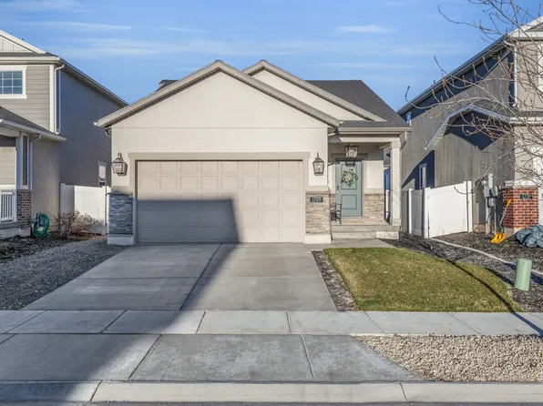 1729 S Haven Pkwy, West Haven, UT 84401