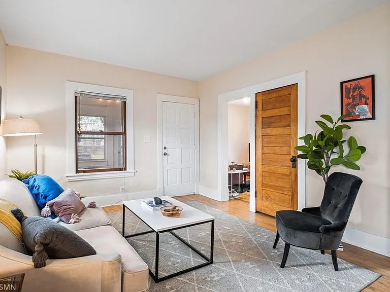 1543 Iglehart Ave — Photo 4