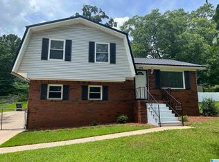 908 Arcadia Cir, Hueytown, AL 35023