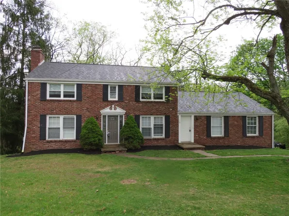 119 Snell Dr, Coraopolis, PA 15108