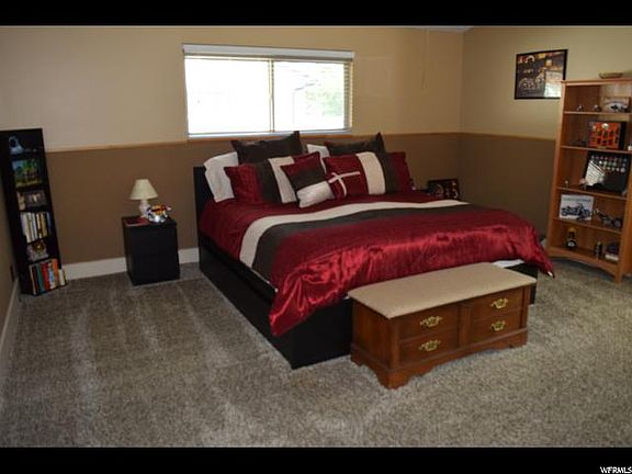 2nd image of 406 Country Club Dr