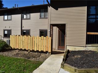 736 Kirkwall Dr, Akron, OH 44321