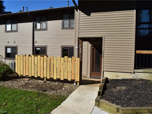 736 Kirkwall Dr, Akron, OH 44321