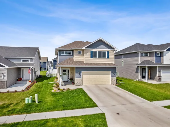 6585 26th St S, Fargo, ND 58104