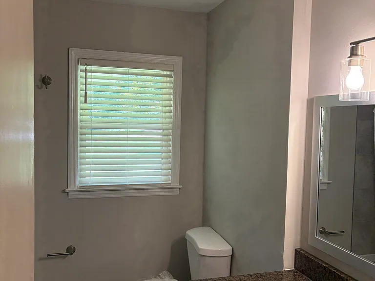 1262 Robert Ln — Photo 11