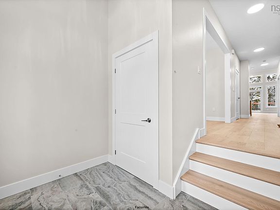 2nd image of 142 Gardenia Way #Gw021