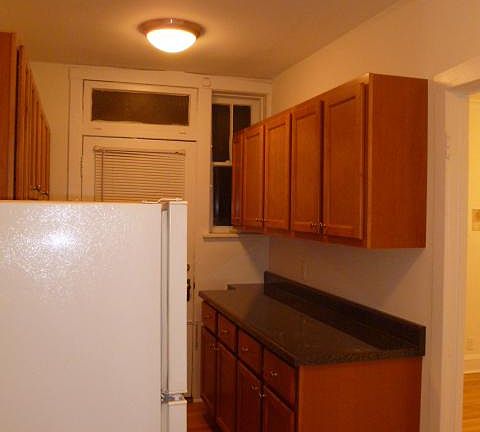 5th image of 4301 N Winchester Ave #1E