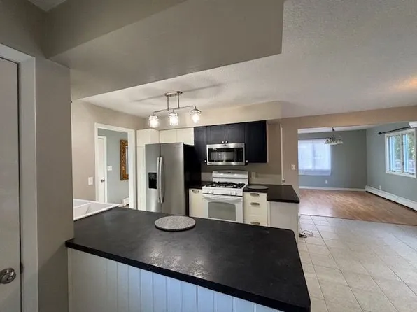 809 River St, Hudson, WI 54016