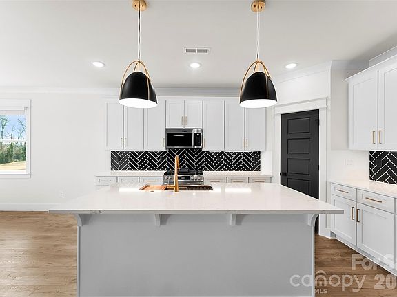 2nd image of 135 Harbourtown Dr