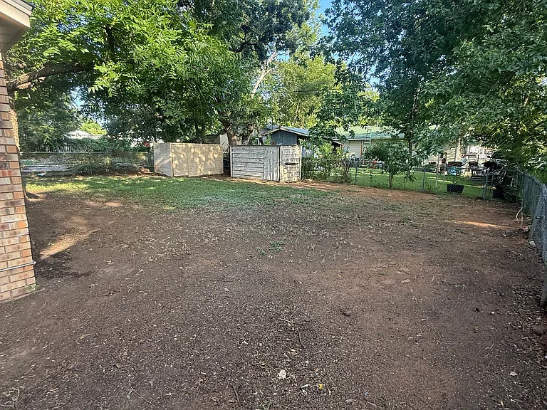 1400 Johnnie Ave — Photo 12