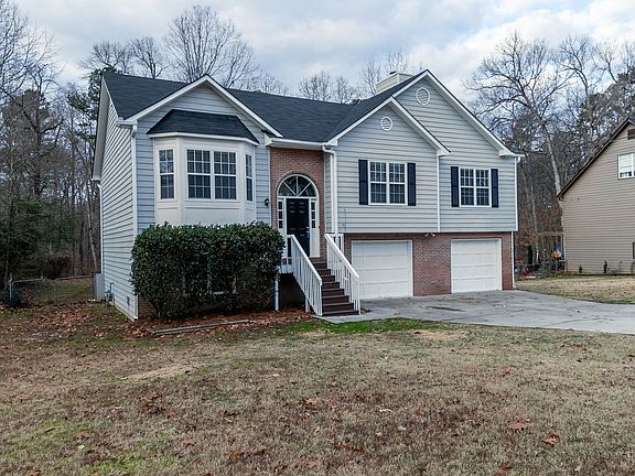2nd image of 1440 La Maison Dr