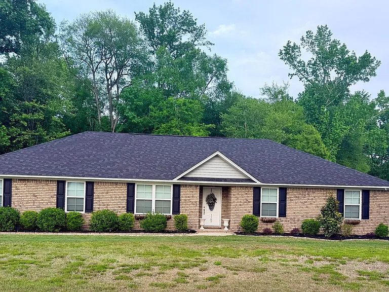 1165 Malone Dr — Photo 1