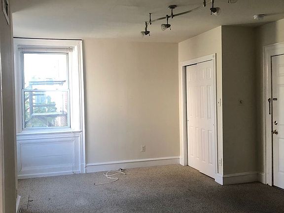 3rd image of 919 Pine St APT 2F