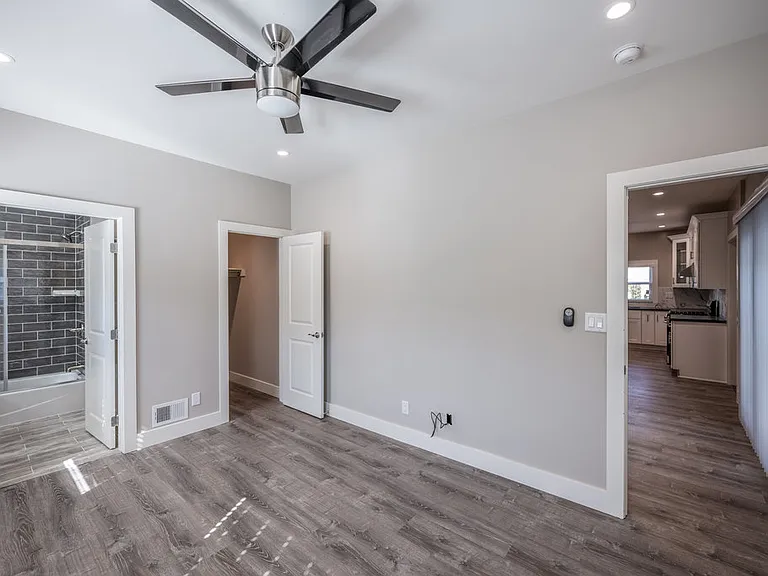 160 N Myrtle Ave — Photo 11