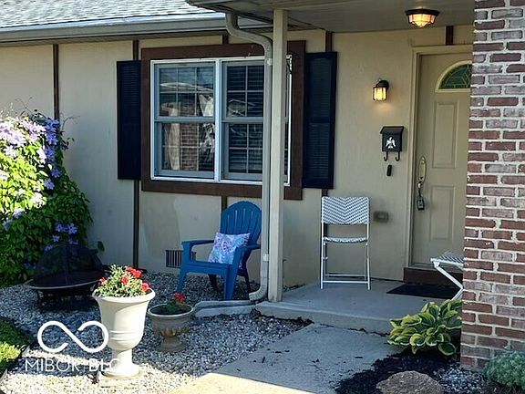 2nd image of 414 Glenn Knecht Dr